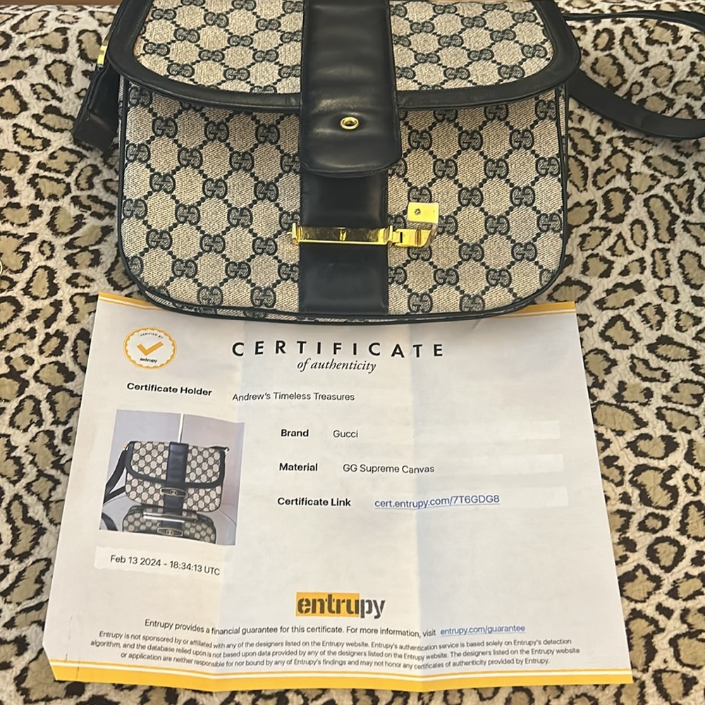 Vintage Gucci is excellent condition - Picture 3 of 13